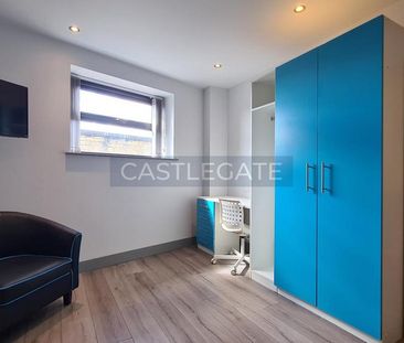 1 bedroom in a flat share to rent - Photo 4