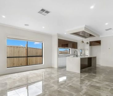 52 Wilaroy Boulevard, - Photo 1