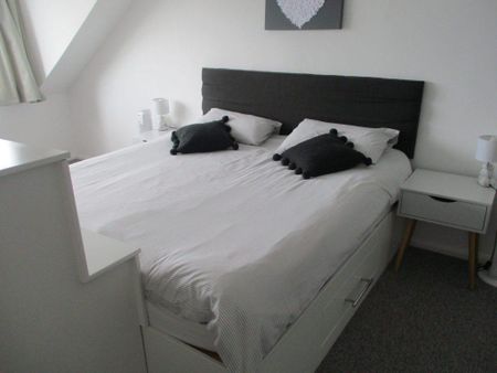 3 bedroom townhouse to rent - Photo 2