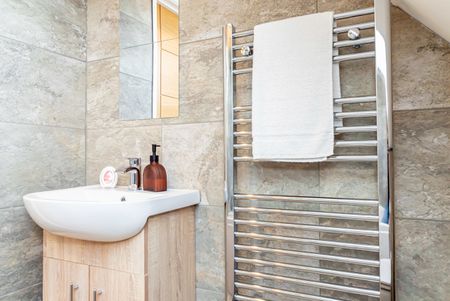 2 Bed Flat, Waterhouse Way, SO15 - Photo 2