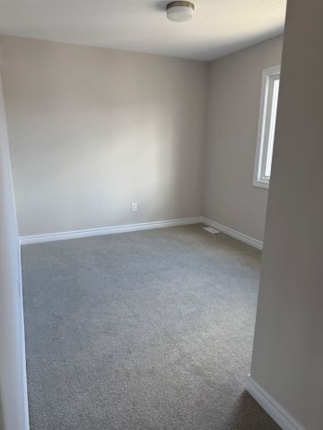 For Lease - 351 Les Emmerson Drive, Barrhaven, Ontario - Photo 4