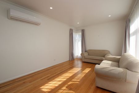 99 Springfield Avenue KOTARA NSW 2289 - Photo 2