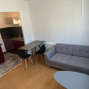 Location Appartement 2 pièces 32m² - Photo 2