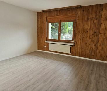 Freistehendes 5.5-Zimmer-Einfamilienhaus mit Nebenräumen à 35 m2 un... - Foto 2