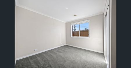 WELL APPOINTED HOME IN QUIET LOCATION - Photo 4