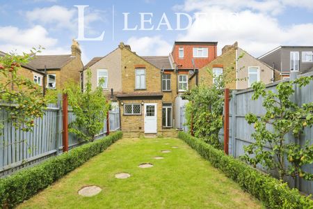 2 bedroom mid-terrace to rent Albert Road, Bromley, BR2 - Photo 3