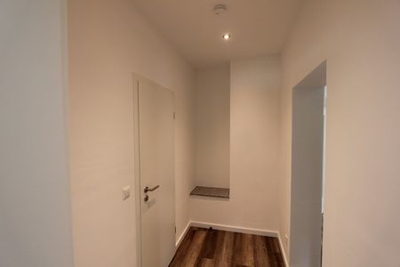 Fachwerkambiente zum Wohlfühlen, top renoviert, mit Arbeitszimmer! - Photo 2