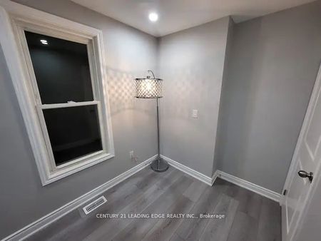 For Lease - 5595 WESLEY Place, Niagara Falls, Ontario - Photo 2