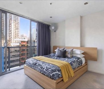 🏢 FURNISHED 2-BED, 2-BATH CBD APARTMENT WITH PANORAMIC VIEWS! 🌆 HIG... - Photo 2
