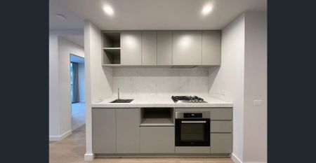 Modern 2-Bedroom Apartment in the Heart of Melbourne - Photo 4