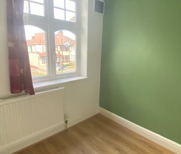 Cleveley Crescent, Ealing, W5 1DZ - Photo 5