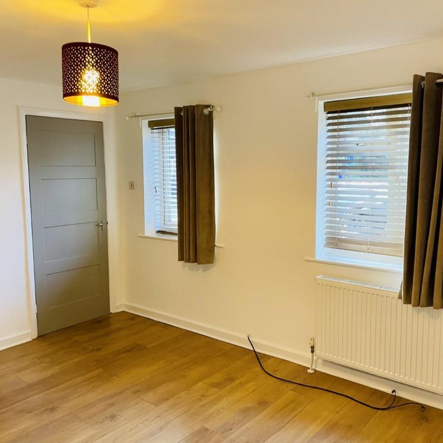 Piper Hill Avenue, Manchester, M22 4DZ - Photo 1