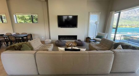 Furnished home with stunning views - Photo 3