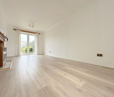 3 bedroom end of terrace house to rent - Photo 1