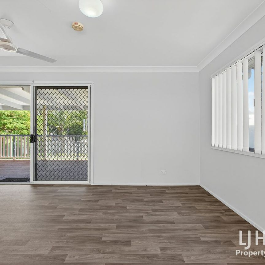 HUGE DUAL LIVING POTENTIAL - Photo 1