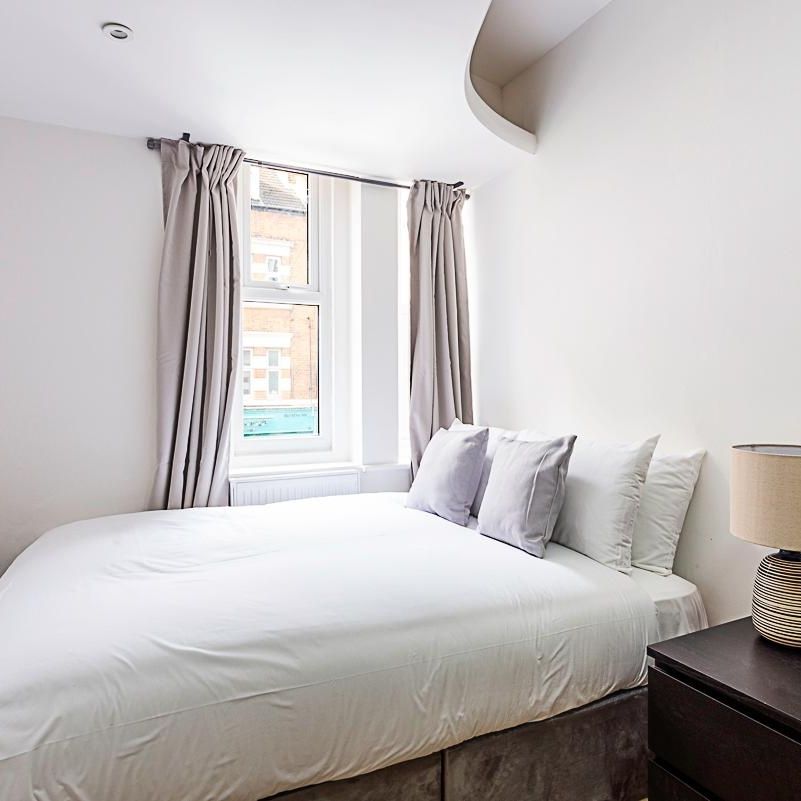 Studio Flat, Bond Street, W5 - Photo 1