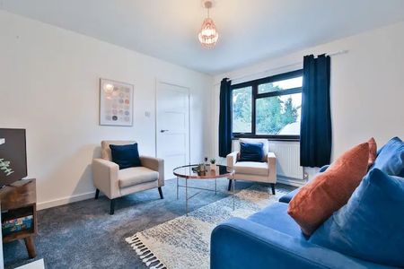 3 Bed Semi-Detached House, Selbrooke Crescent, BS16 - Photo 3