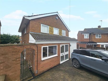 3 bedroom detached house to rent - Photo 5