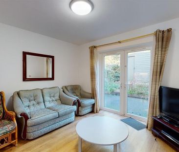 6 bedroom semi-detached house to rent - Photo 3