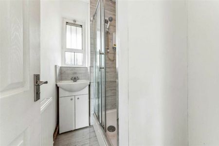 Prusom Street, E1W, London - Photo 2