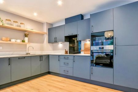 Madeira Road, Bournemouth, Dorset, BH1 - Photo 2