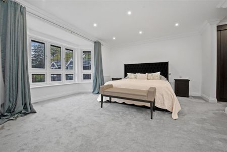 7 bedroom detached house to rent - Photo 3