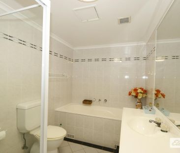 Spacious 2 Bedroom Apartment - Photo 5