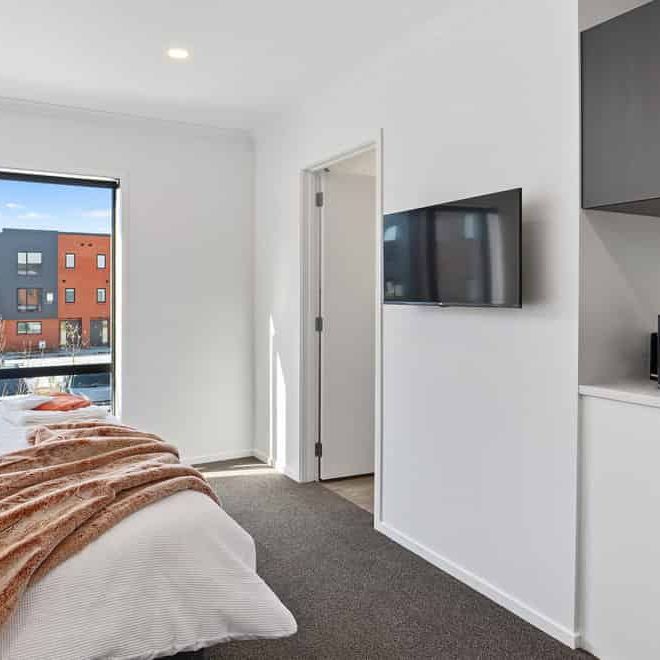 WATER, POWER + INTERNET ALL INCLUDED! - Photo 1