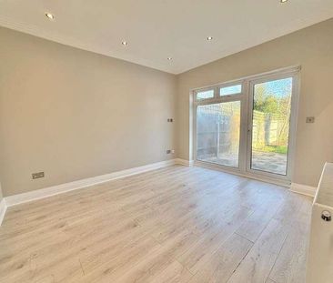 Hale Grove Gardens, London, NW7 - Photo 1