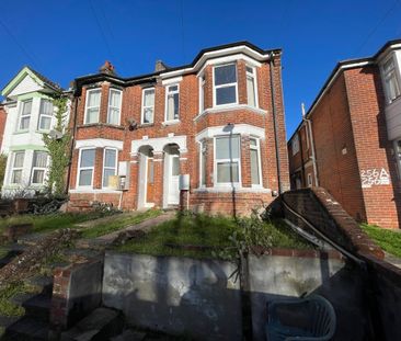 3 Bed Semi-Detached House, Broadlands Road, SO17 - Photo 4