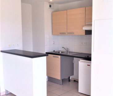 Location Appartement 2 pièces 38m² VICHY 03200 - Photo 2