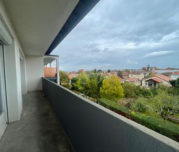 Location Appartement 3 pièces 83m² - Photo 5