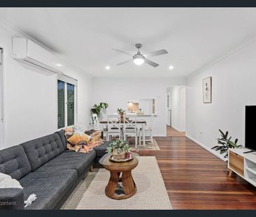 Charming Family Home - Photo 6