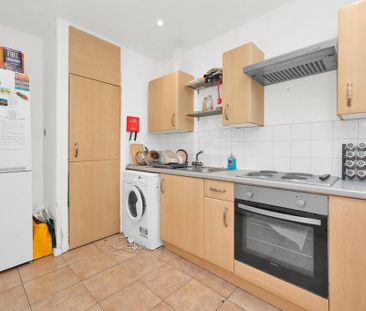 3 bedroom terraced house to rent - Photo 6