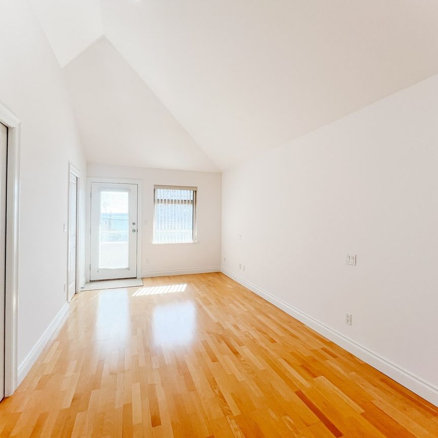 Location, Location! - Photo 1