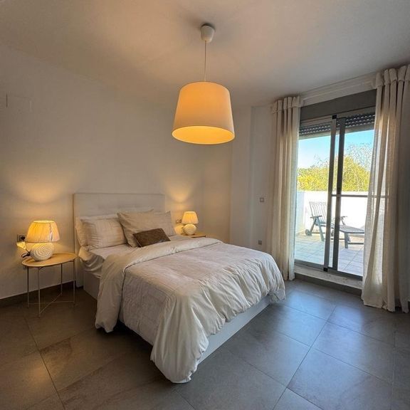 Luxury Detached House for rent in Chiva, Valencia - Photo 1