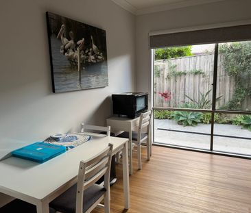 Your comfortable central Noosa escape with pool awaits Short let! - Photo 2