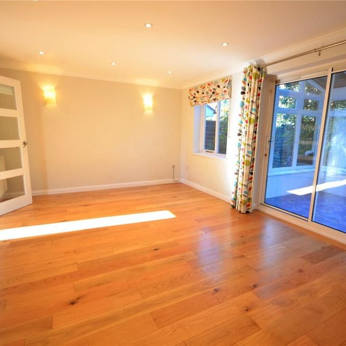 3 bedroom link detached house to rent - Photo 1