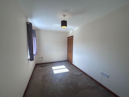 2 bedroom semi-detached house to rent - Photo 4
