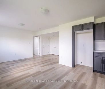 158 Hillcrest Road #Lower - Photo 2