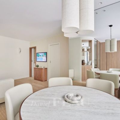 Appartement à louer à Paris 8Ème - Photo 1