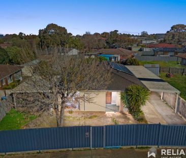 “Spacious Family Home in a Prime Werribee Location” - Photo 5