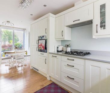 2 bedroom maisonette to rent - Photo 1