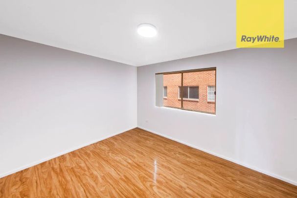 “Premium Two Bedroom Apartment Moments from Parramatta CBD - 950M To Parramatta Station” - Photo 1