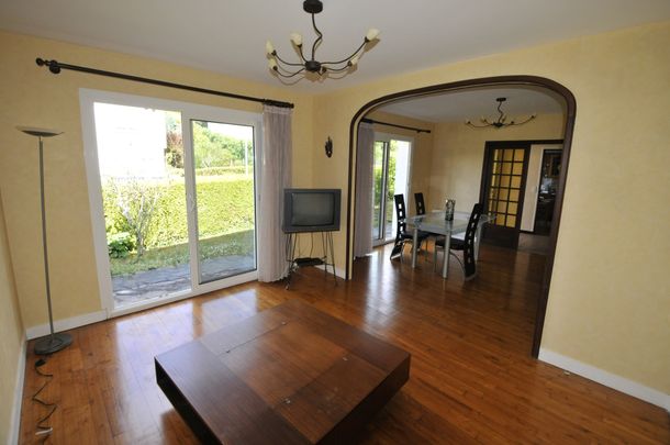 Location Maison 7 pièces 115m² CONDAT SUR VIENNE 87920 - Photo 1