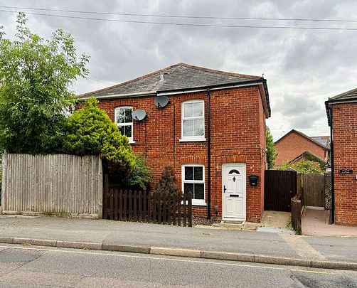 St Johns Road, Hedge End, SO30 - Photo 1