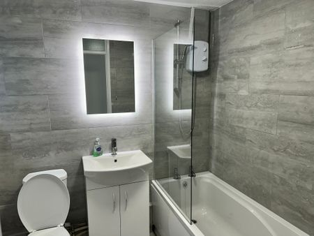Two-Bedrooms Apartment - Photo 5