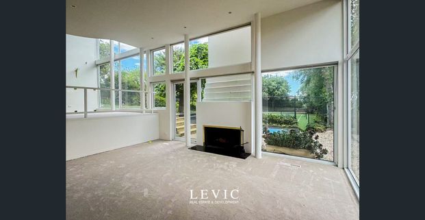 Prestige, Privacy and Parkside Perfection - Photo 1