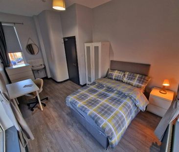Room 5, 55 Cromwell Road, Botanic, Belfast, BT7 1JY - Photo 4