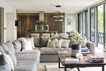 4 bedroom flat to rent - Photo 5